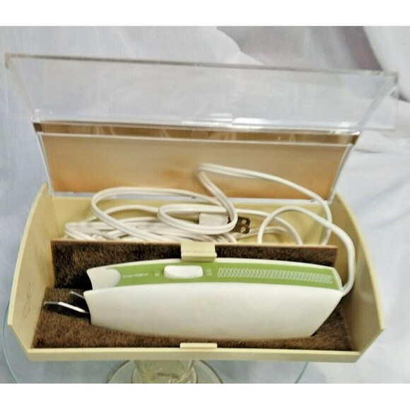 Vintage Sears 2 Speed Electric Scissors with Light - Fabric Cutter Shears  WORKS - Picture 2 of 10